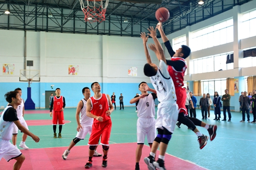 疯传中（篮球小组赛）纳米比亚交锋厄瓜多尔比分最佳防守球员-视角拆解